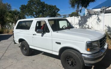 Ford-Bronco-1993-SUV