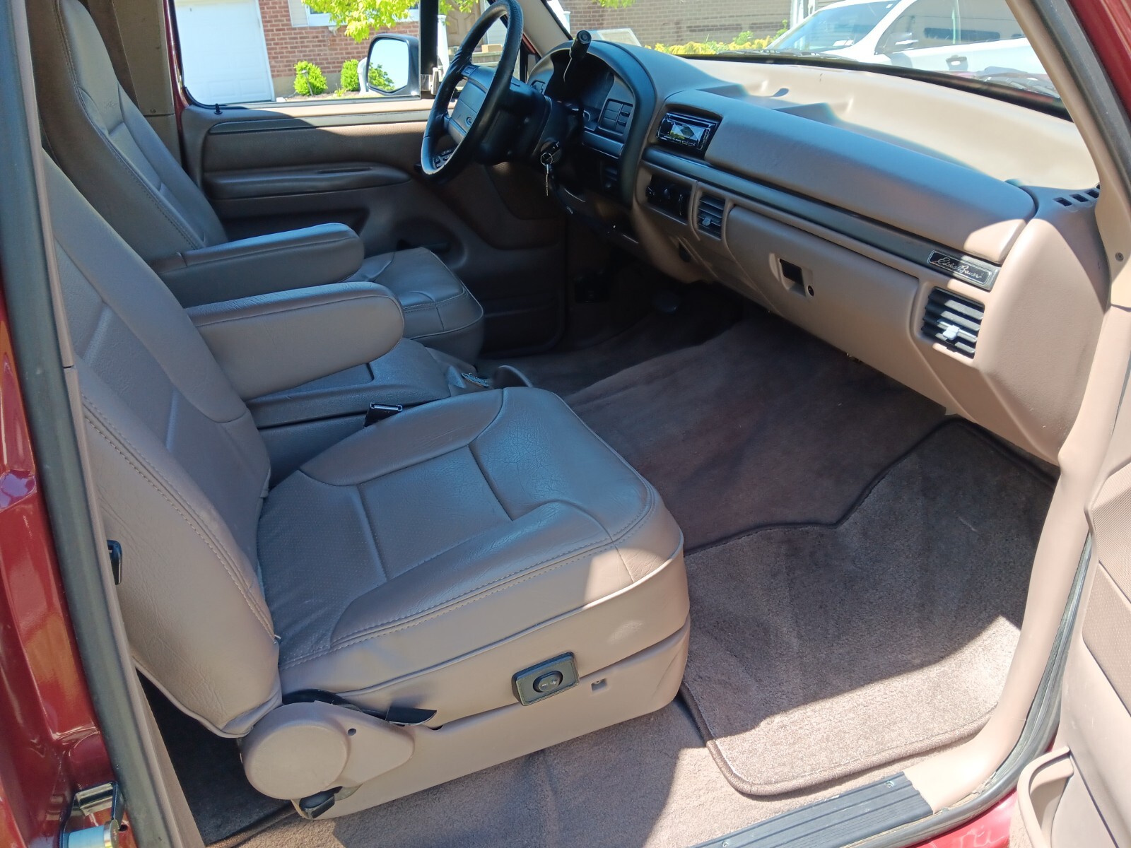 Ford-Bronco-1994-SUV-18