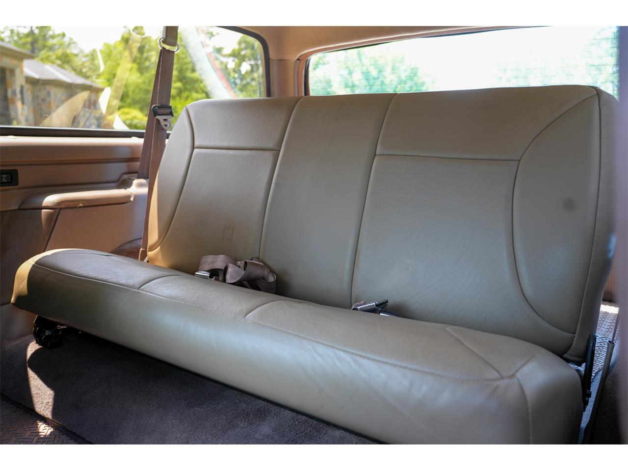 Ford-Bronco-1995-Red-Tan-14