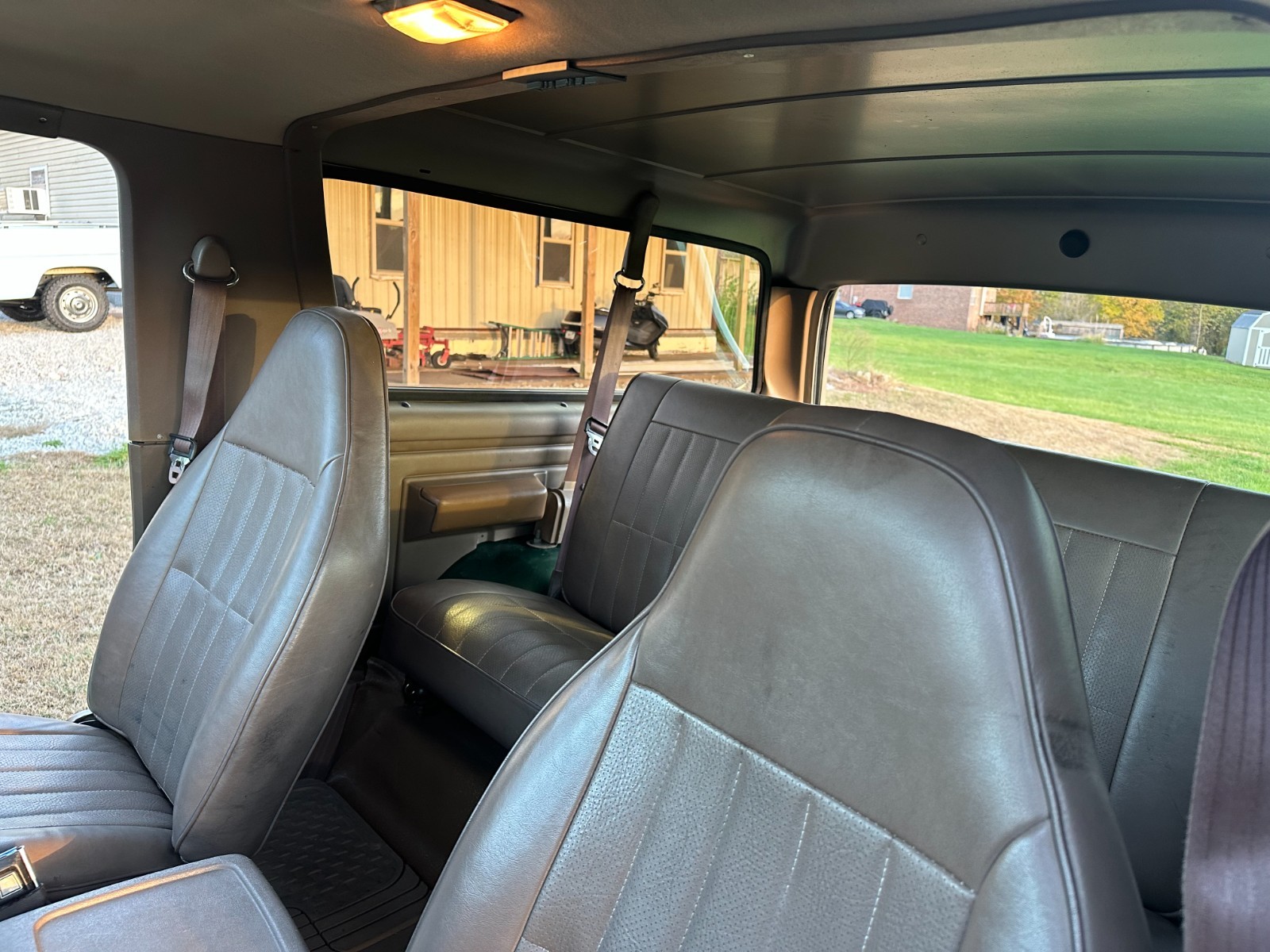 Ford-Bronco-1995-SUV-10