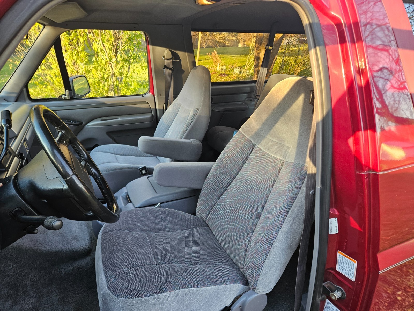 Ford-Bronco-1995-SUV-23