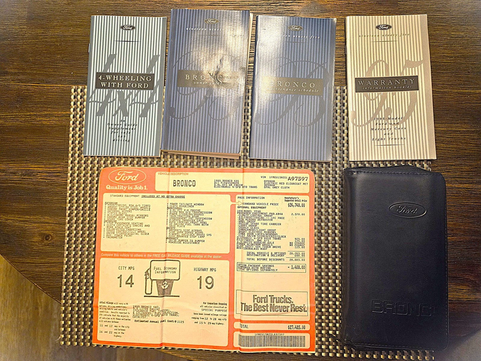 Ford-Bronco-1995-SUV-39