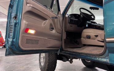 Ford-Bronco-1996-SUV-10