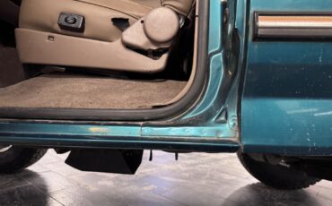 Ford-Bronco-1996-SUV-11