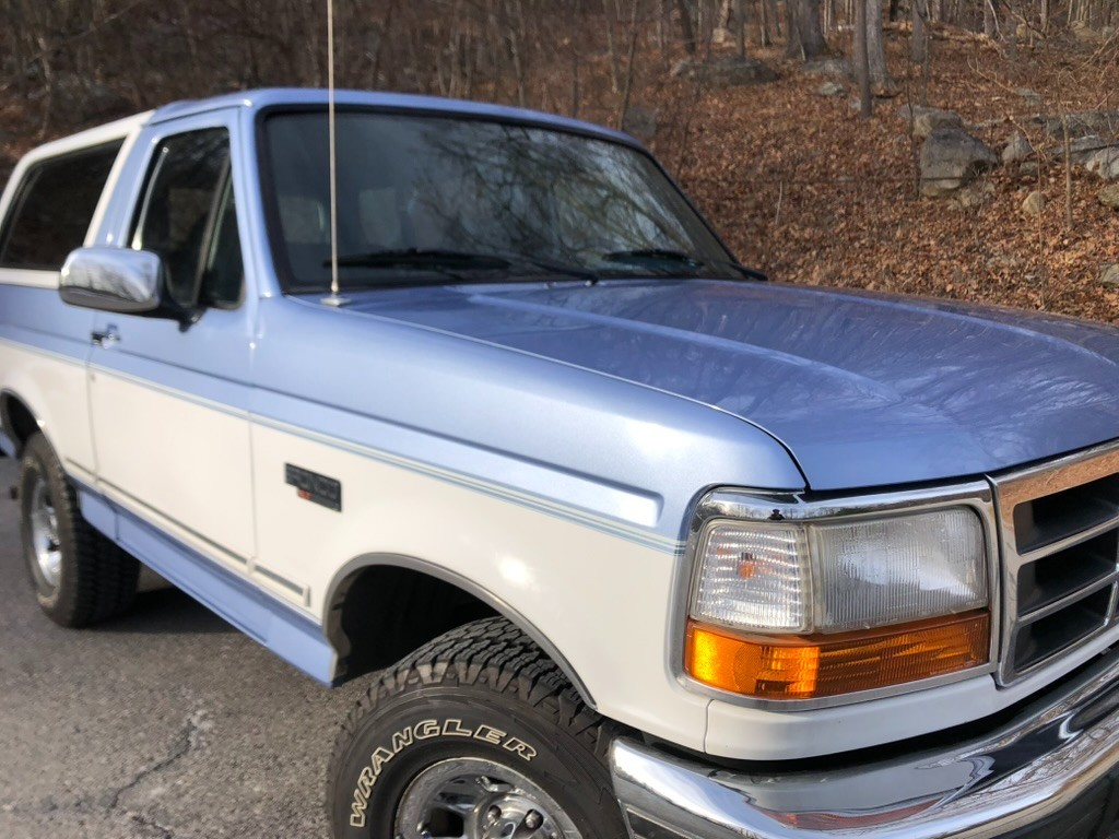 Ford-Bronco-1996-SUV-12