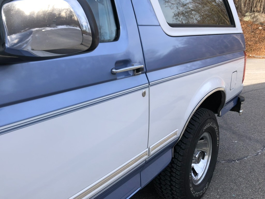 Ford-Bronco-1996-SUV-14