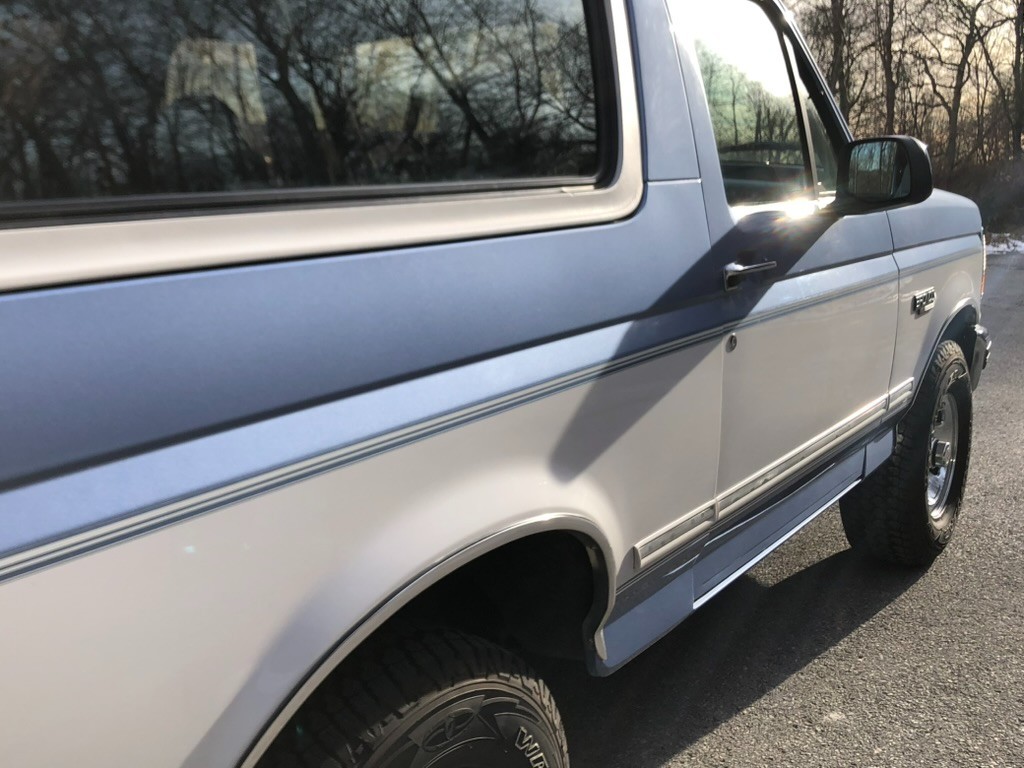 Ford-Bronco-1996-SUV-16