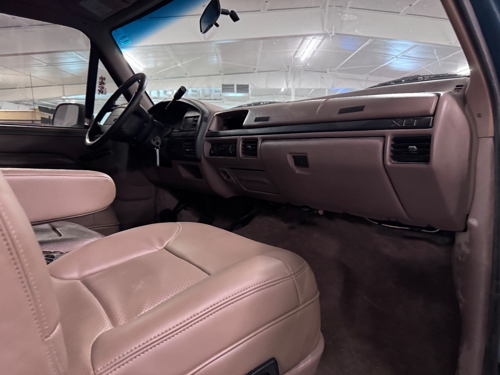 Ford-Bronco-1996-SUV-16