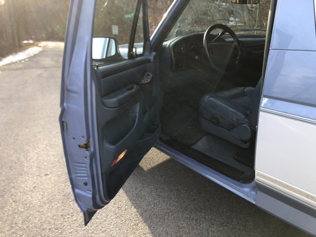 Ford-Bronco-1996-SUV-20