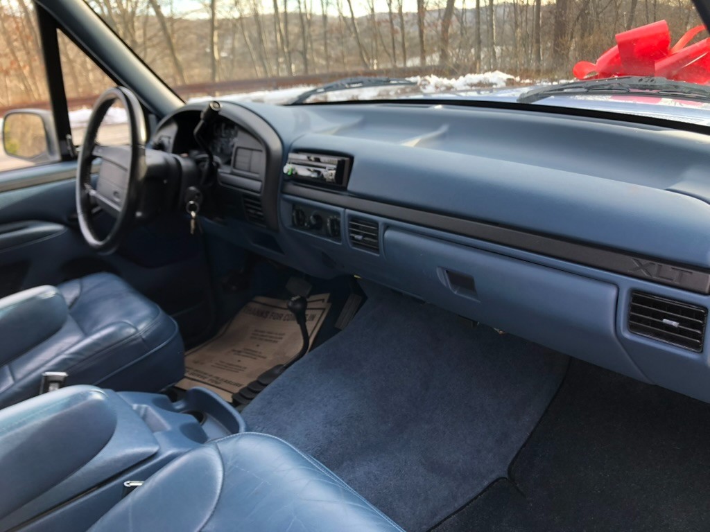 Ford-Bronco-1996-SUV-26