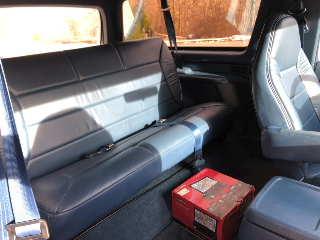 Ford-Bronco-1996-SUV-28