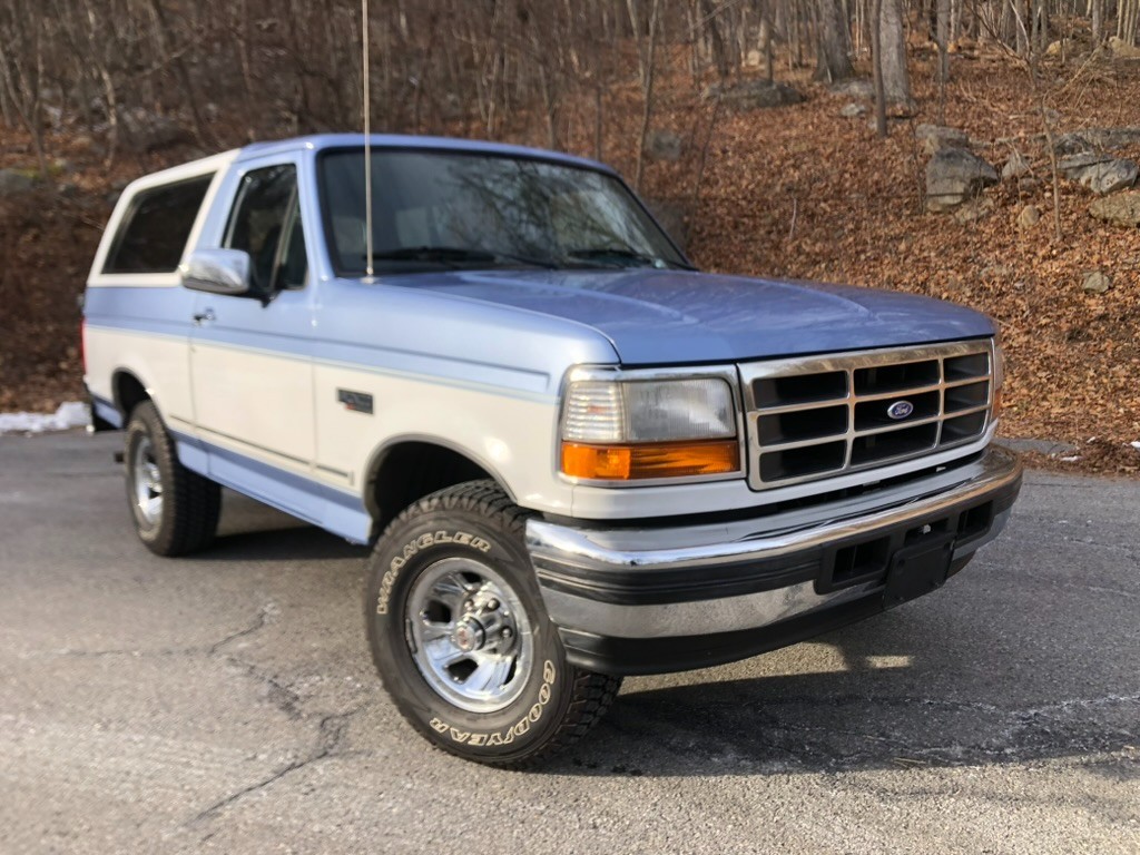 Ford-Bronco-1996-SUV-3