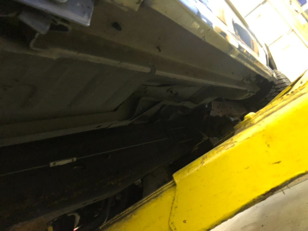 Ford-Bronco-1996-SUV-36