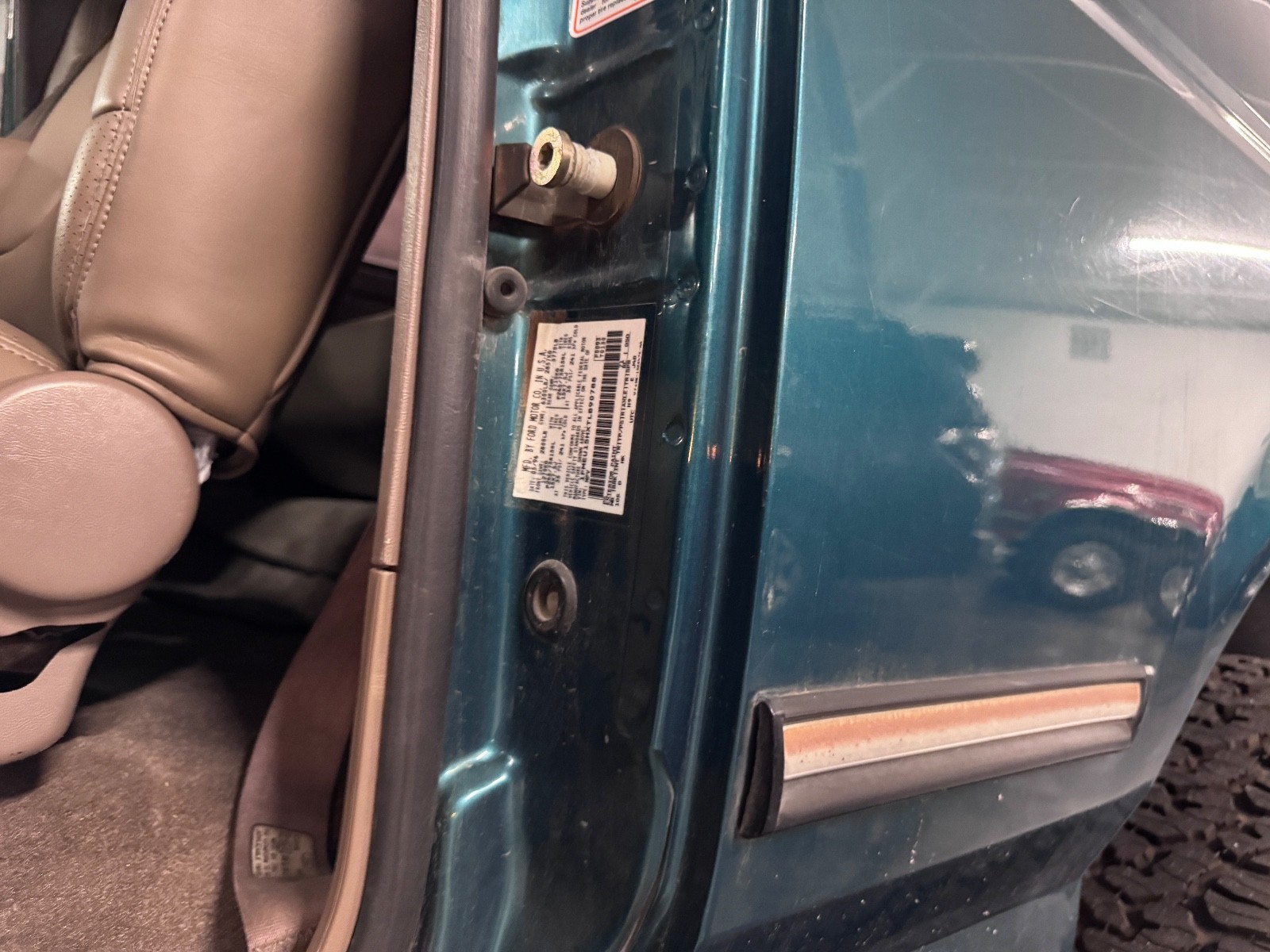 Ford-Bronco-1996-SUV-9