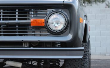 Ford-Bronco-Fuel-Injected-1977-SUV-13