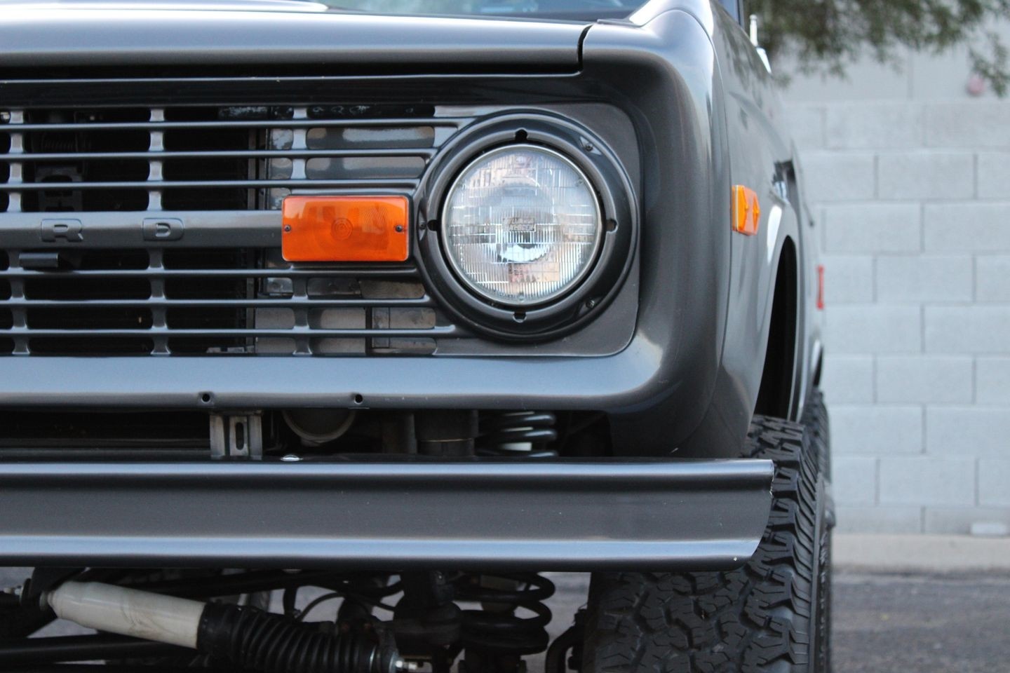 Ford-Bronco-Fuel-Injected-1977-SUV-13