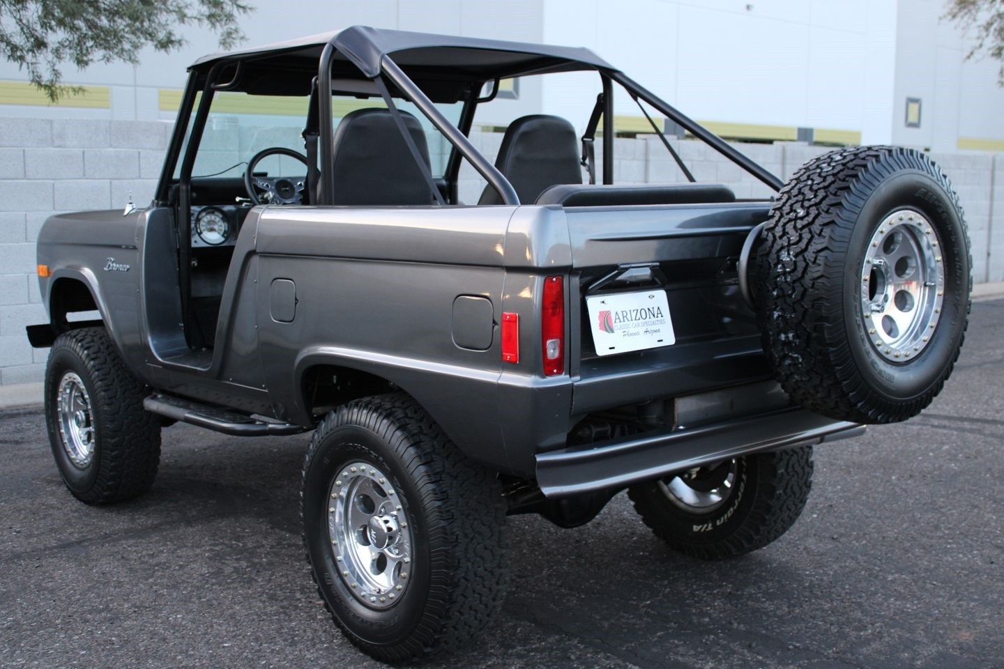 Ford-Bronco-Fuel-Injected-1977-SUV-16