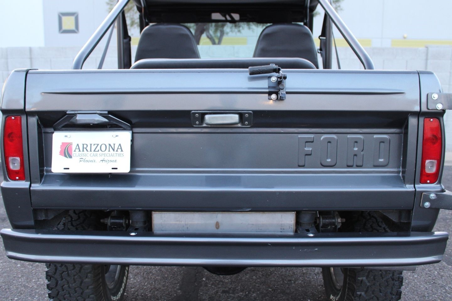 Ford-Bronco-Fuel-Injected-1977-SUV-19