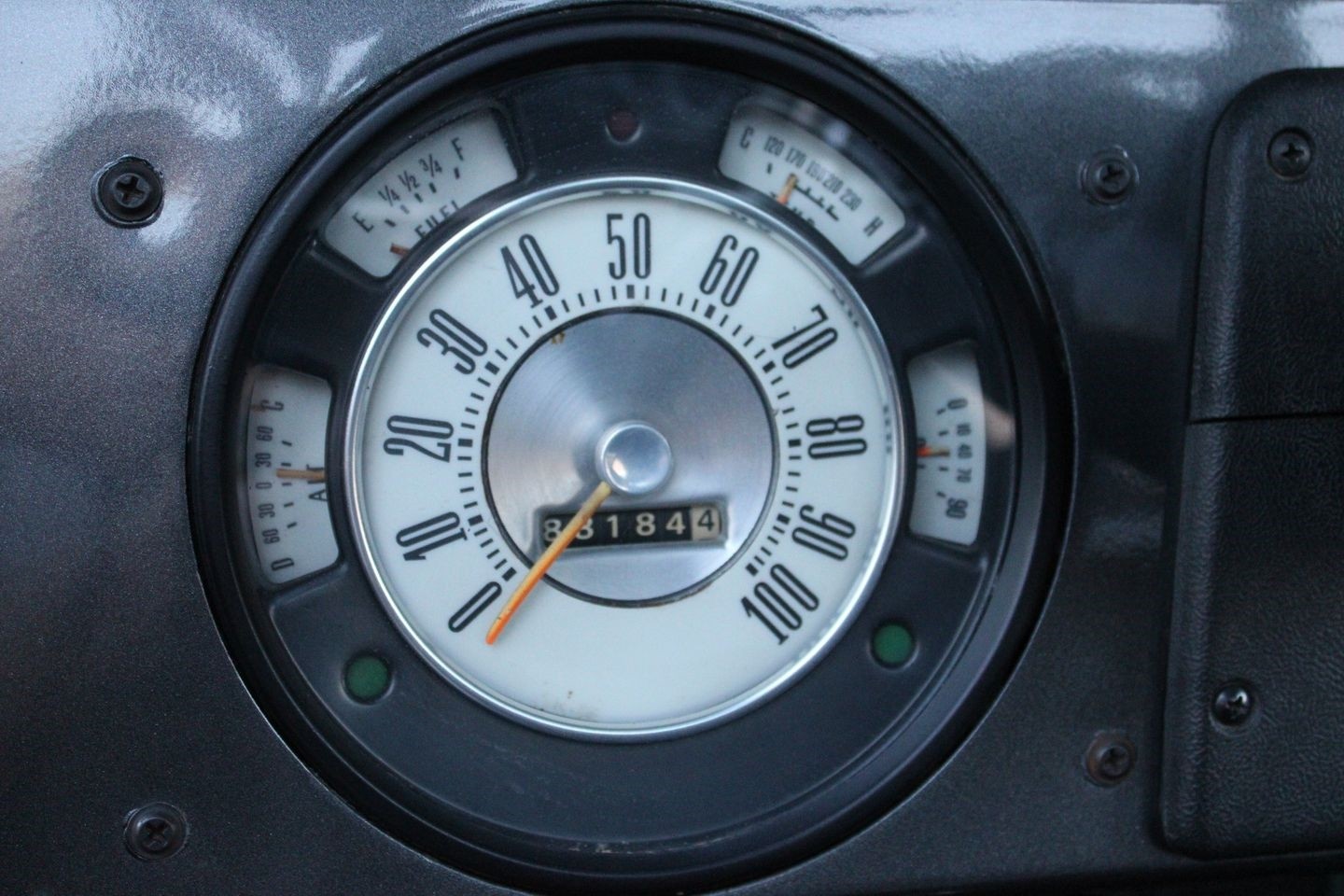 Ford-Bronco-Fuel-Injected-1977-SUV-23