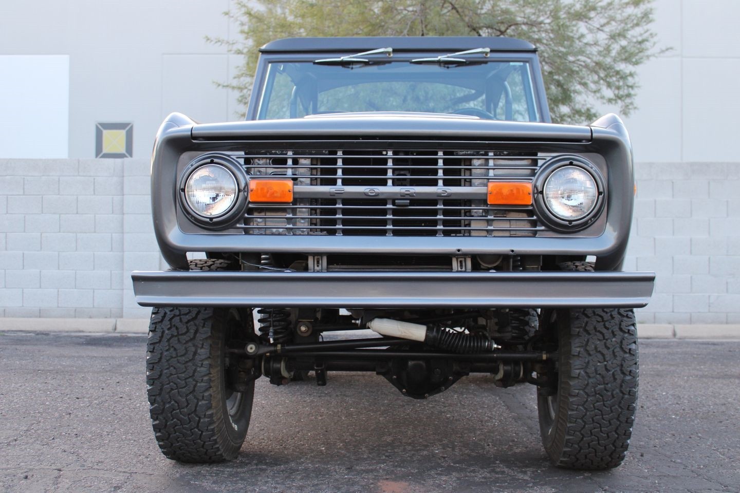 Ford-Bronco-Fuel-Injected-1977-SUV-9