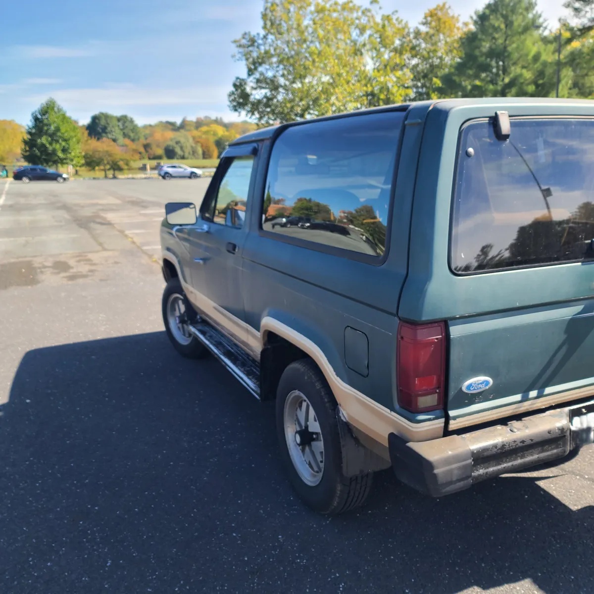 Ford-Bronco-ii-1984-1