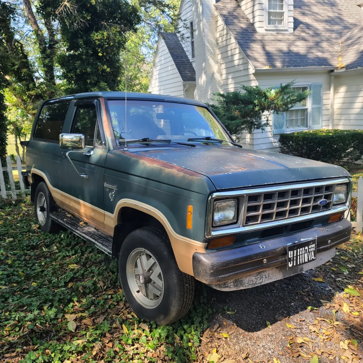 Ford-Bronco-ii-1984-12