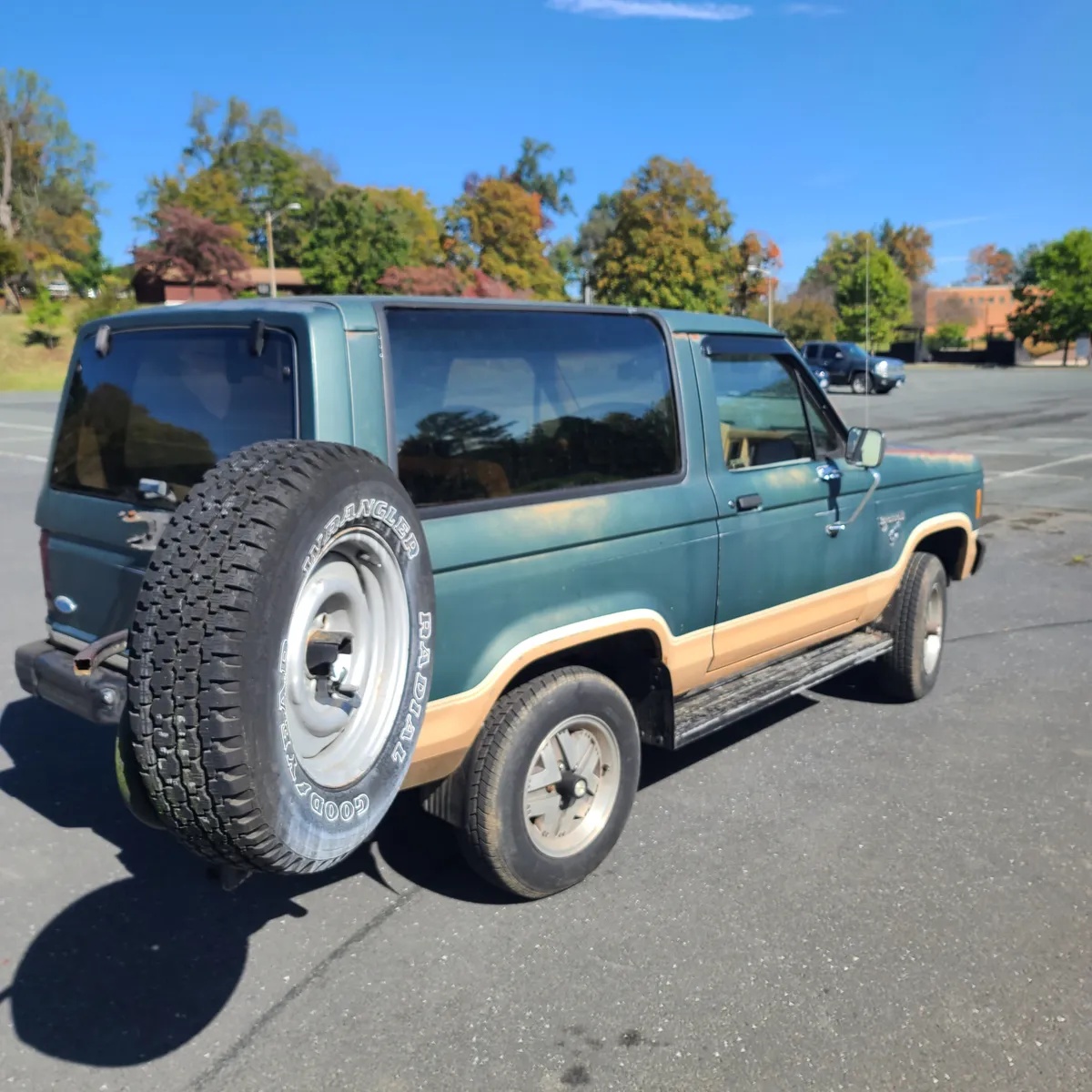 Ford-Bronco-ii-1984-15