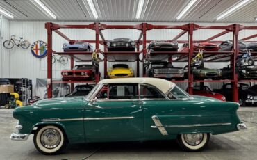 Ford-CRESTLINE-1953-1