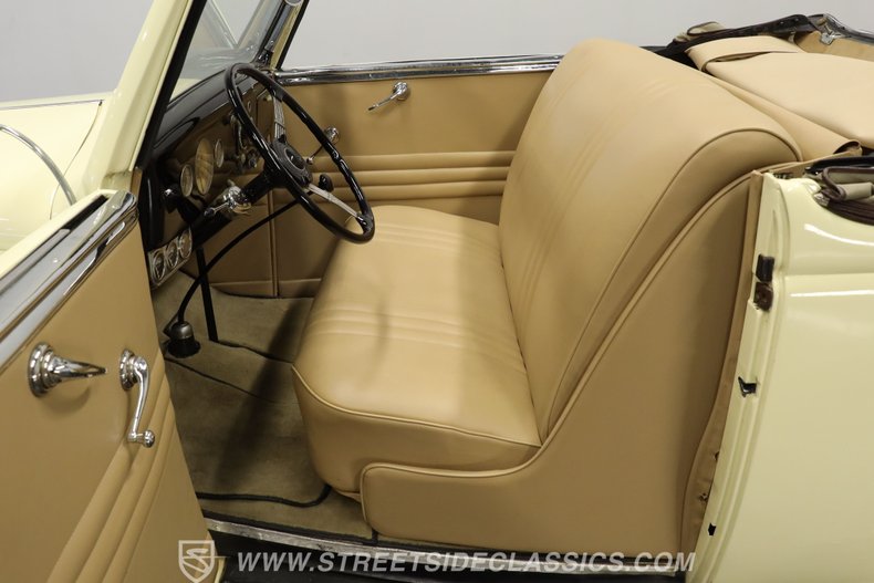 Ford-Cabriolet-1936-Yellow-Tan-32