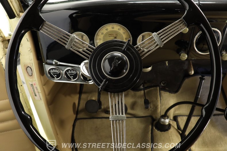 Ford-Cabriolet-1936-Yellow-Tan-33