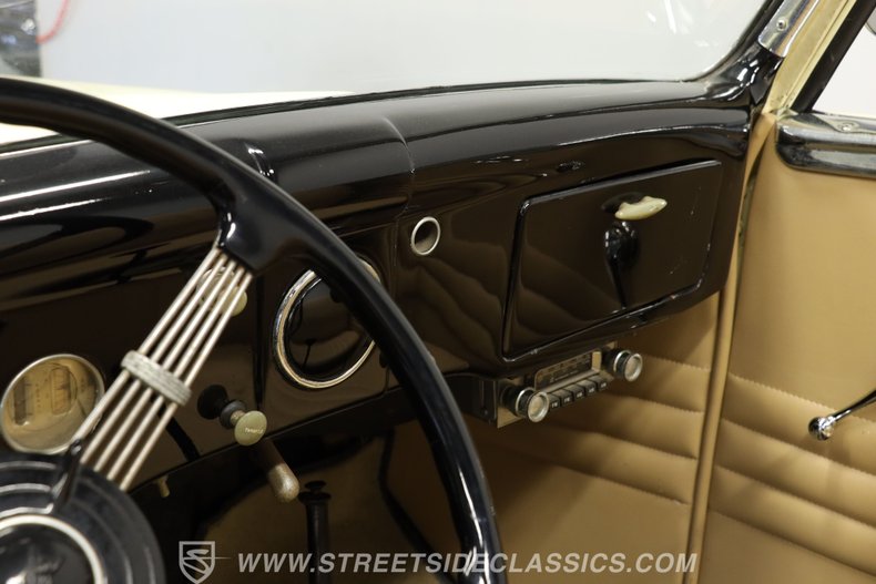 Ford-Cabriolet-1936-Yellow-Tan-34