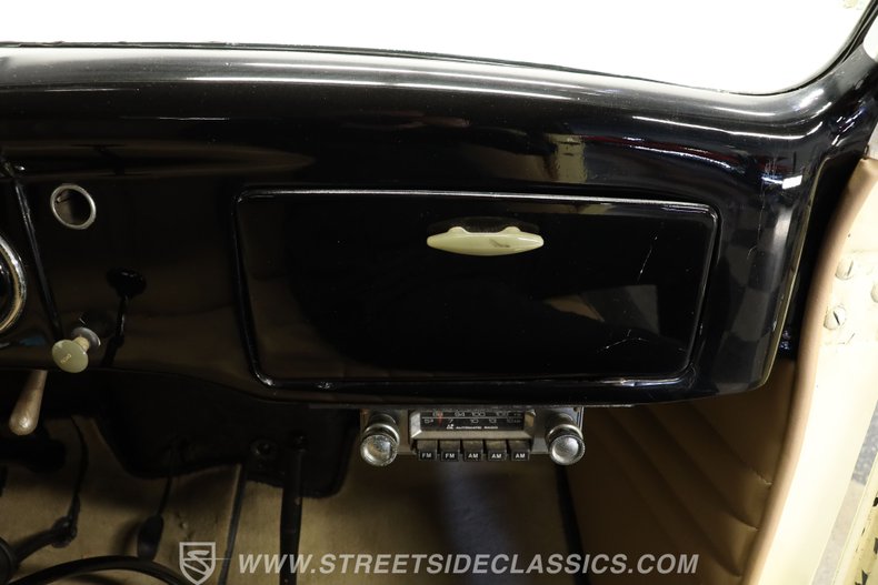 Ford-Cabriolet-1936-Yellow-Tan-40