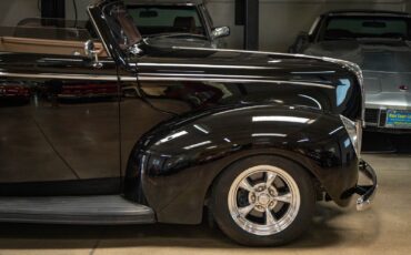 Ford-Cabriolet-1940-2-Door-Cabriolet-Custom-3