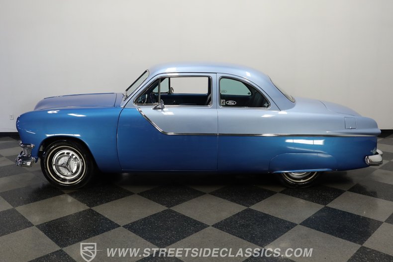 Ford-Club-1951-Blue-Dark-Blue-1