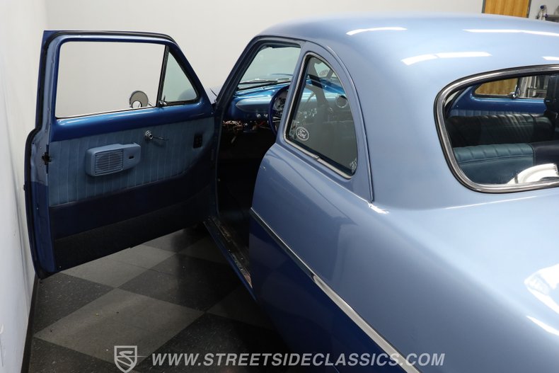 Ford-Club-1951-Blue-Dark-Blue-35