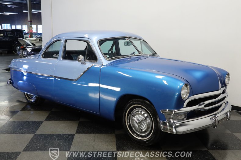 Ford-Club-1951-Blue-Dark-Blue-5