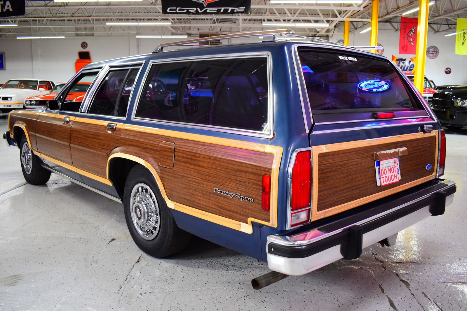 Ford-Country-Squire-1986-Wagon-12