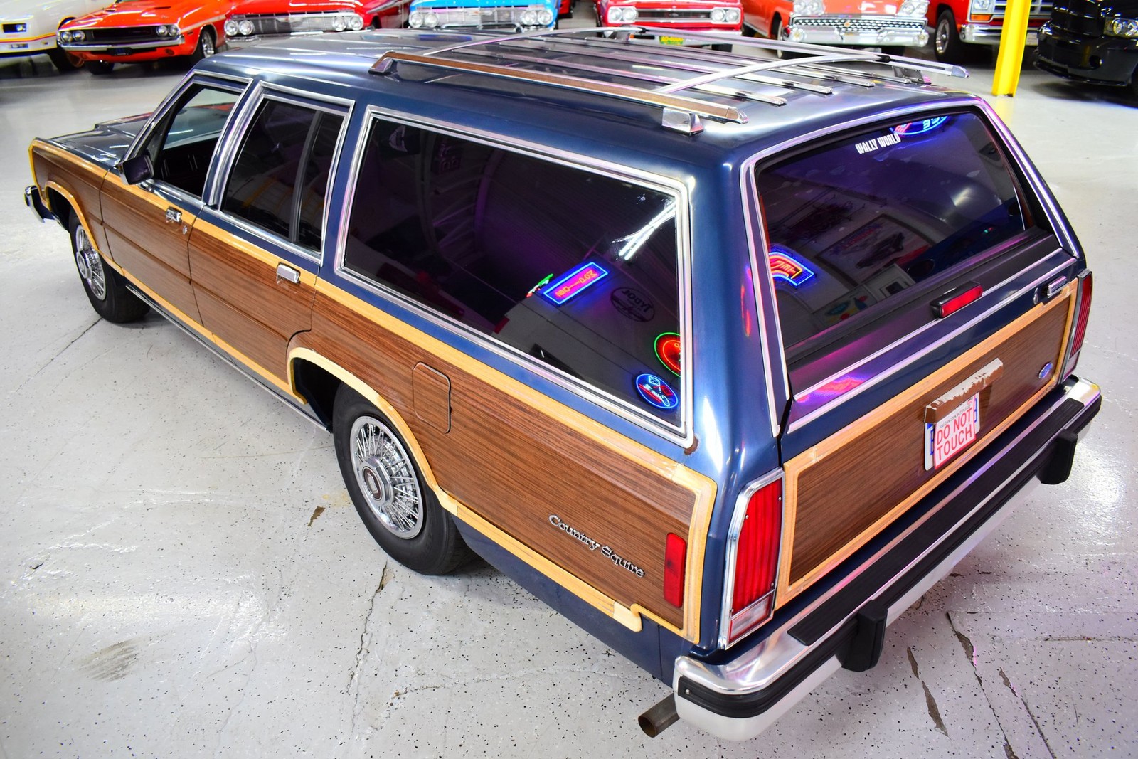 Ford-Country-Squire-1986-Wagon-13
