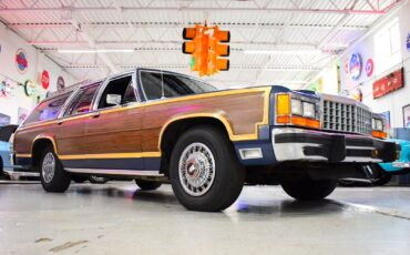 Ford-Country-Squire-1986-Wagon-2