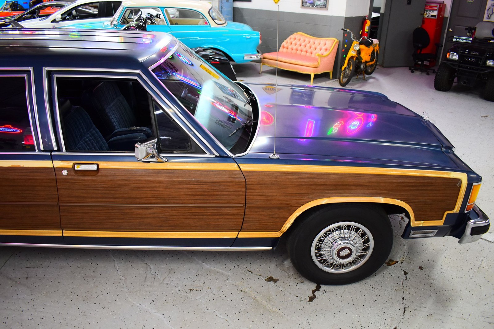 Ford-Country-Squire-1986-Wagon-4