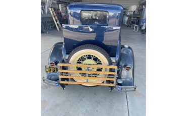 Ford-Coupe-1930-Navy-Blue-with-Black-Tan