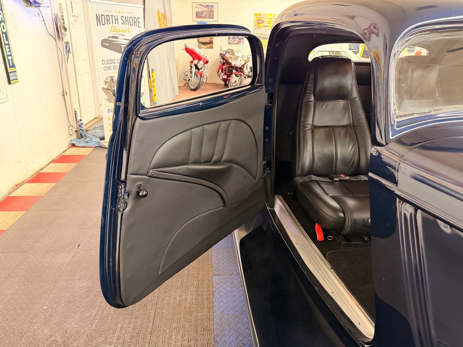 Ford-Coupe-1934-2-Door-39