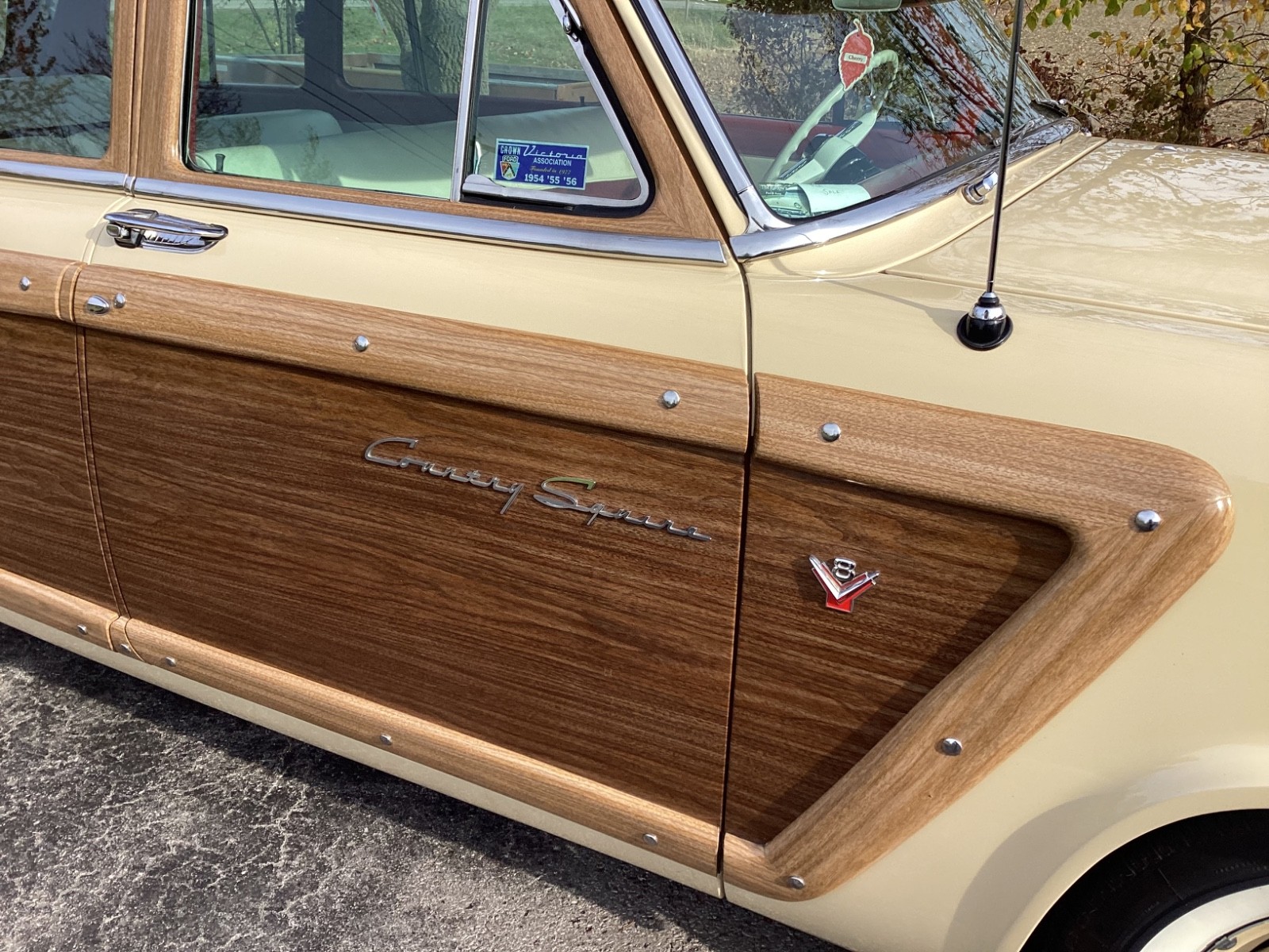 Ford-Crown-Victoria-1954-Wagon-1