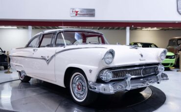 Ford-Crown-Victoria-1955-Coupe-2