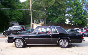 Ford-Crown-Victoria-1981-Coupe-6