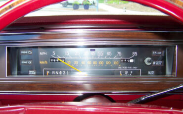 Ford-Crown-Victoria-1981-Coupe-9