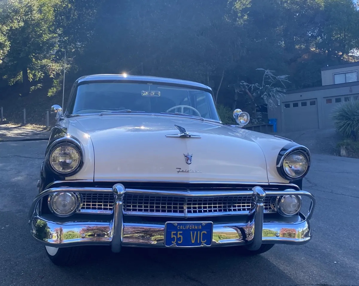 Ford-Crown-victoria-1955-Black-Black-1