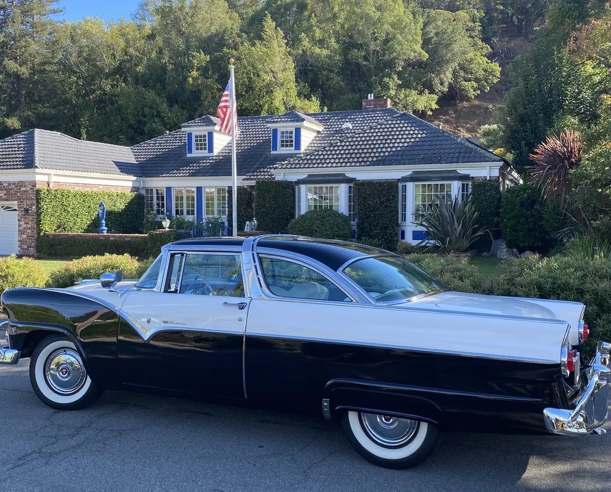 Ford-Crown-victoria-1955-Black-Black-10