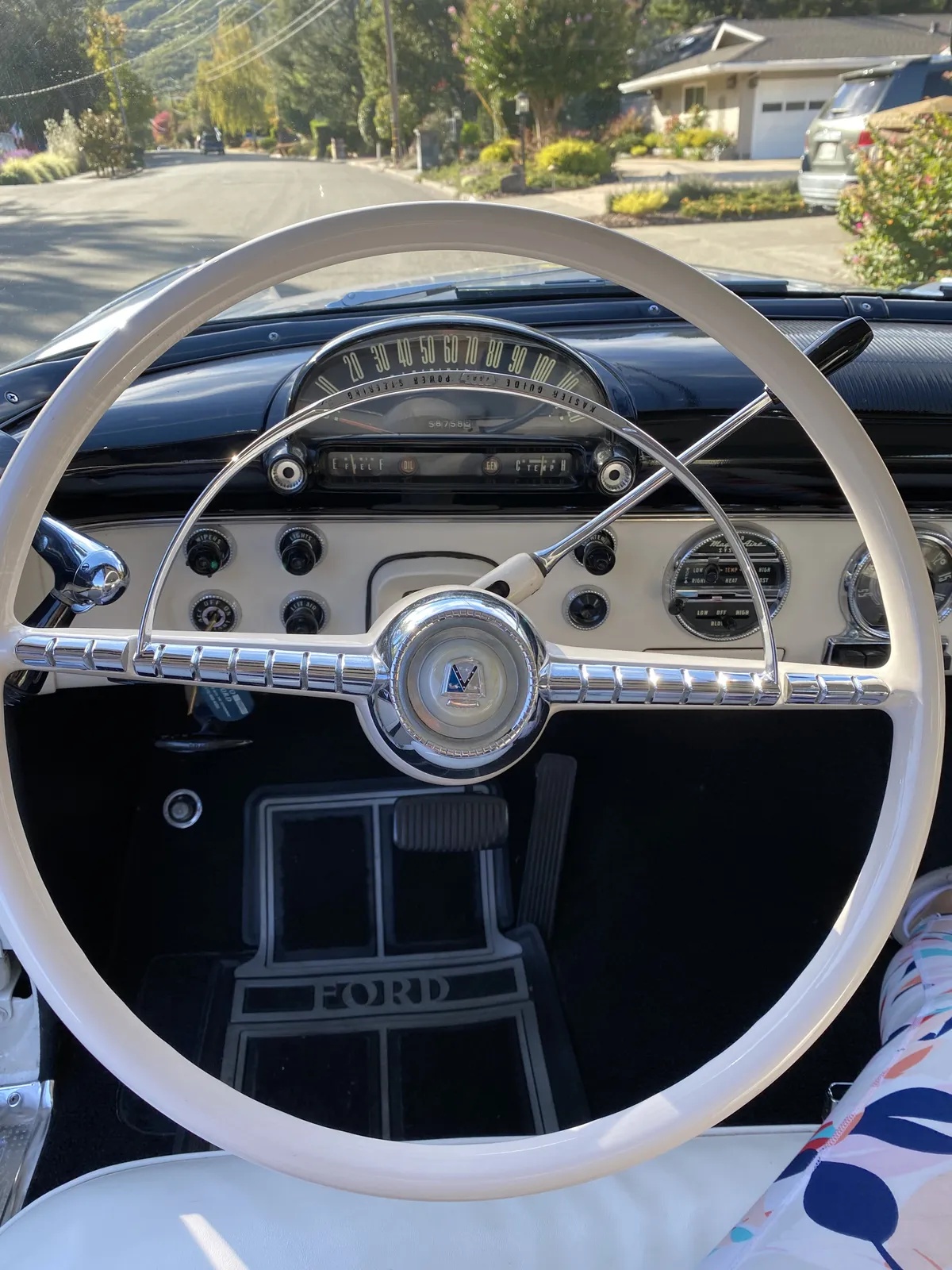 Ford-Crown-victoria-1955-Black-Black-17