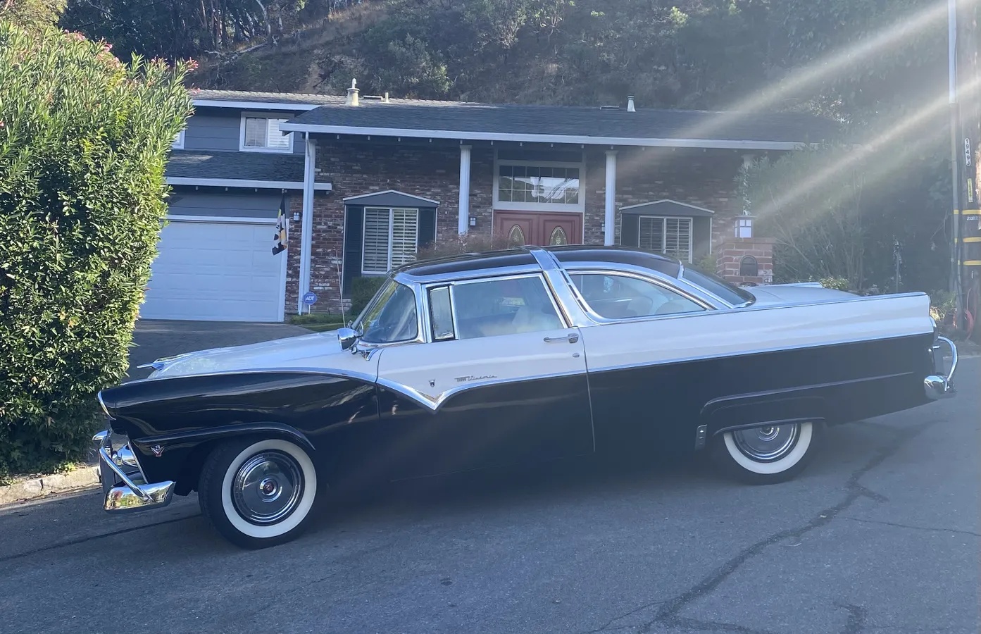 Ford-Crown-victoria-1955-Black-Black-2